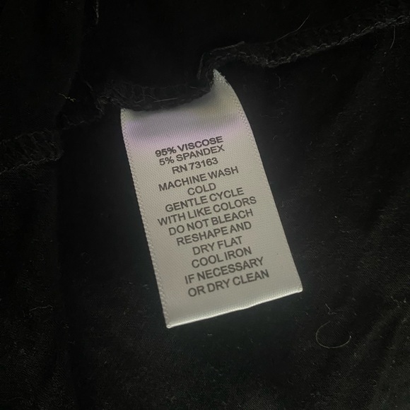 Women’s short sleeve tunic by Cable and Gauge - Picture 5 of 5